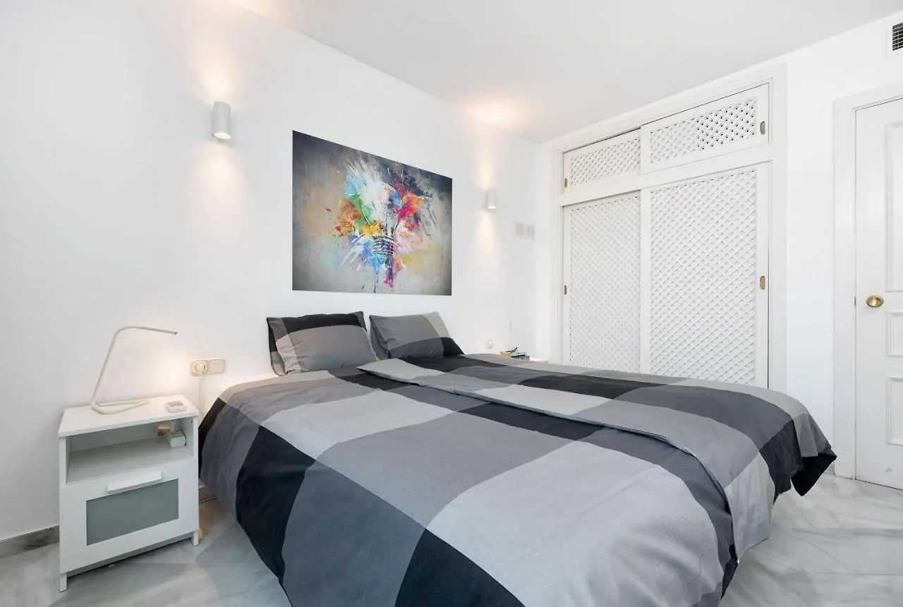 Puerto Marina, Frontline Apartment In Benalmadena, Malaga La Carihuela Španělsko